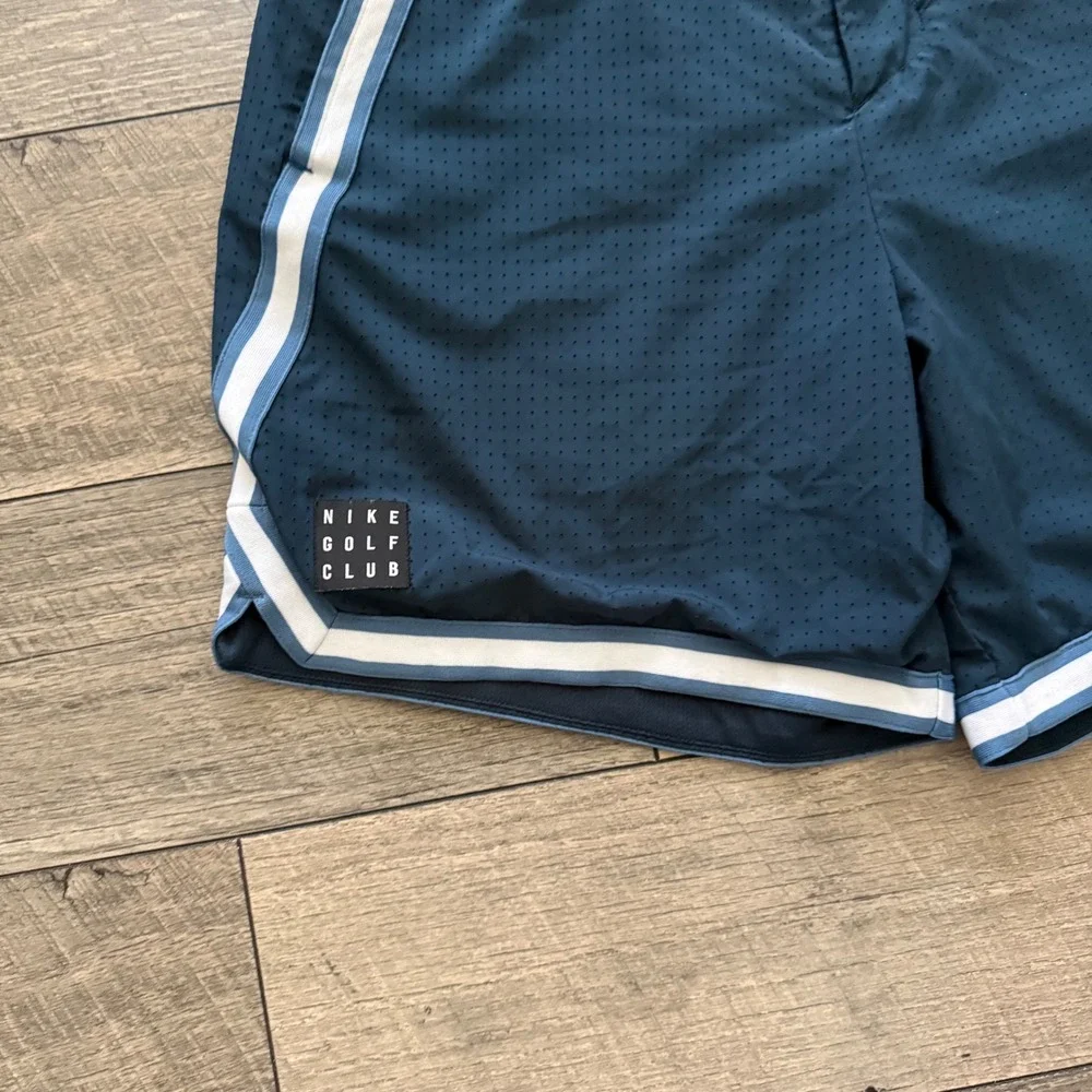 Nike Golf Club Dri-FIT Mesh Shorts Navy Blue Striped Loose Fit Basketball Mens S